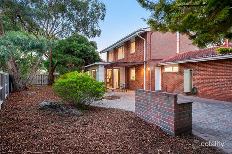 Property photo of 5 Beela Close Greensborough VIC 3088