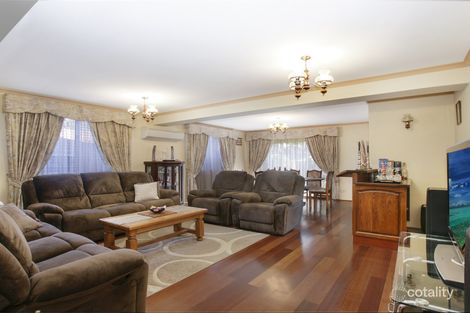 Property photo of 17 Keppel Circuit Hinchinbrook NSW 2168