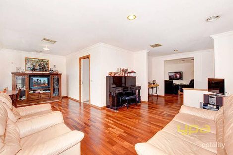 Property photo of 8 Rockwall Close Sydenham VIC 3037