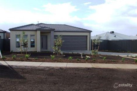 2/24 Sovereign Bvd, Harkness, VIC 3337