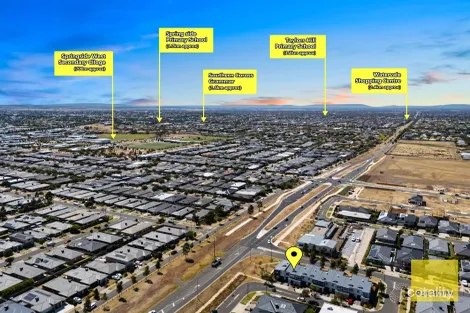 Property photo of 14 Pippen Loop Deanside VIC 3336