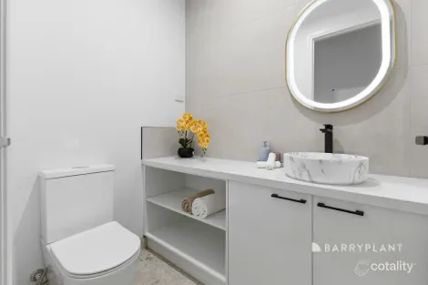 Property photo of 11 Sleeper Rise Garfield VIC 3814