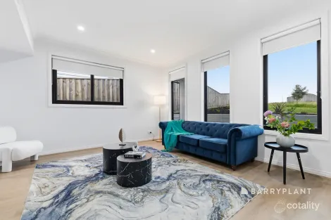 Property photo of 11 Sleeper Rise Garfield VIC 3814