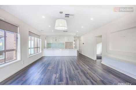 Property photo of 672 Grand Boulevard Mickleham VIC 3064
