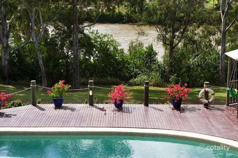 Property photo of 27 Samuel Place Sinnamon Park QLD 4073