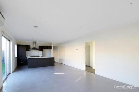 Property photo of 11 Macadamia Street Pakenham VIC 3810