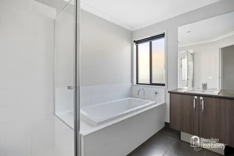 Property photo of 10 Fitzgerald Road Huntly VIC 3551