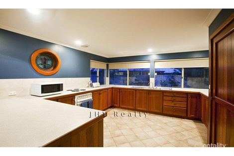 Property photo of 9 Hakea Way Dunsborough WA 6281