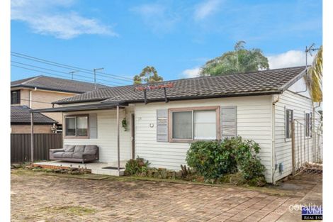 Property photo of 13 Earle Street Doonside NSW 2767