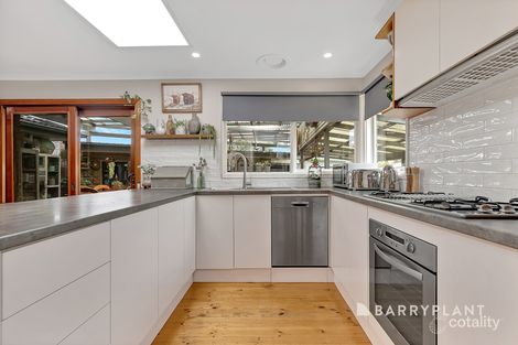 Property photo of 9 Gloaming Court Mill Park VIC 3082