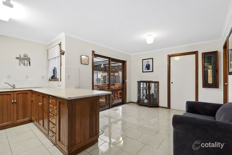 Property photo of 5 McKillop Place Endeavour Hills VIC 3802