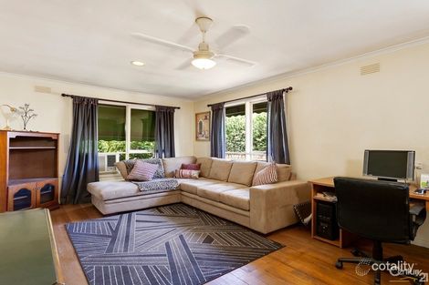 Property photo of 17 Helen Avenue Croydon South VIC 3136
