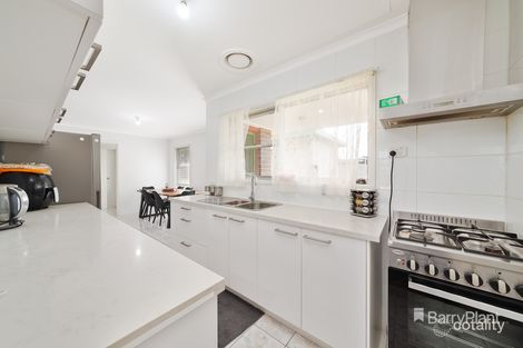 Property photo of 17 Walpa Court Westmeadows VIC 3049