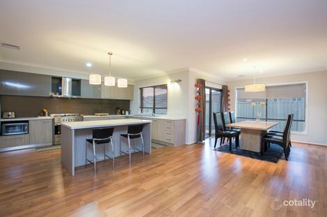 Property photo of 18 Ardent Crescent Cranbourne East VIC 3977