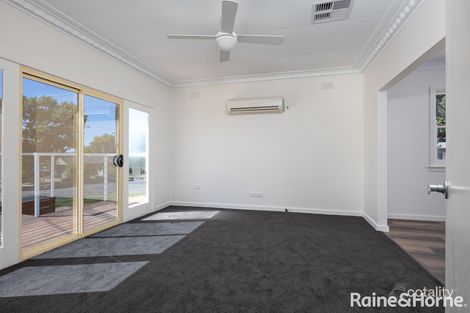 Property photo of 128 Meadow Street Kooringal NSW 2650