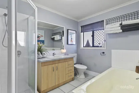 Property photo of 46 Kangaroo Avenue Bongaree QLD 4507