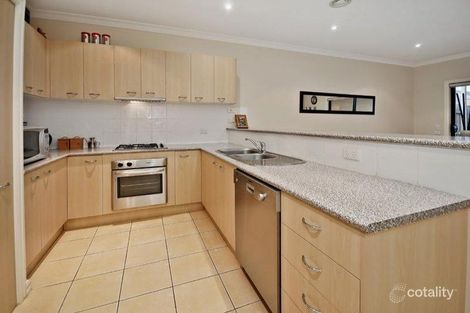 Property photo of 2/17 Jade Way Hillside VIC 3037