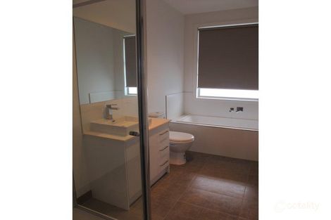 Property photo of 2/19 Bristol Road Pascoe Vale VIC 3044