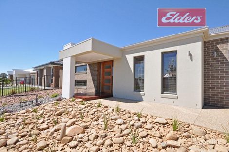 Property photo of 13 Middleton Crescent Wodonga VIC 3690