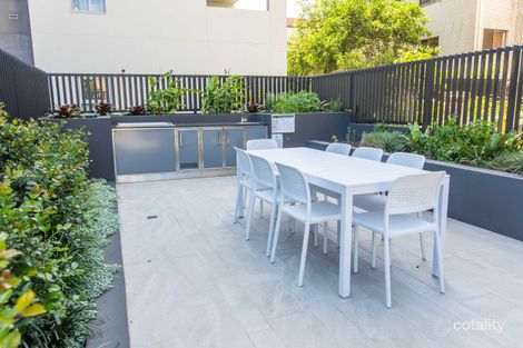 201/110-112 Frank St, Labrador, QLD 4215