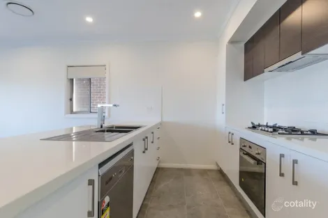 40/10 Old Glenfield Rd, Casula, NSW 2170