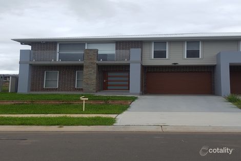 Property photo of 2/6 Tess Circuit Oran Park NSW 2570