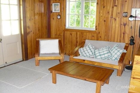Property photo of 105 Nangarin Road Oakhurst QLD 4650