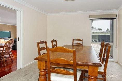 Property photo of 24 Metcalf Crescent Rowville VIC 3178