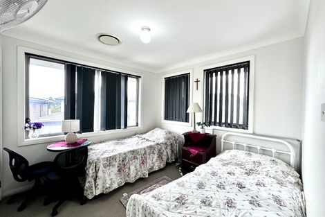 Property photo of 22 Aspect Crescent Colebee NSW 2761