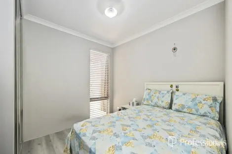 Property photo of 14 Hooded Chase Alkimos WA 6038