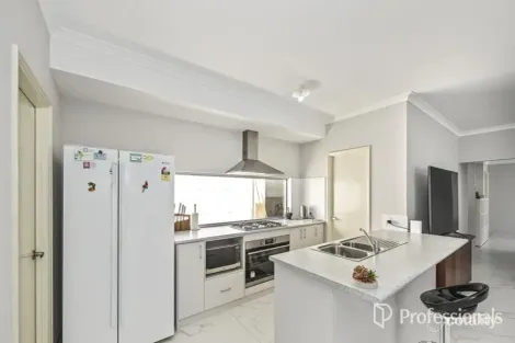 Property photo of 14 Hooded Chase Alkimos WA 6038