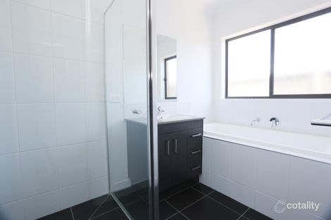 Property photo of 3 Homebush Drive Tarneit VIC 3029