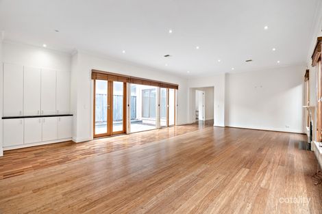 Property photo of 33 Kent Grove Caulfield North VIC 3161