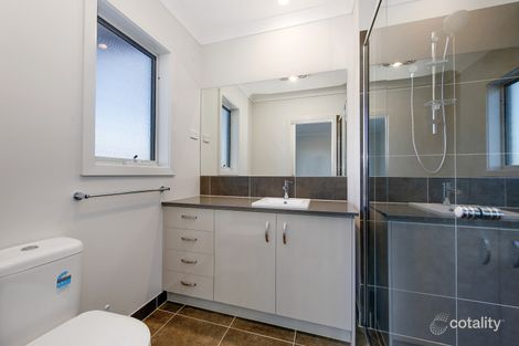 Property photo of 1 Ungara Drive Werribee VIC 3030