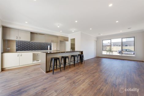 Property photo of 1 Ungara Drive Werribee VIC 3030