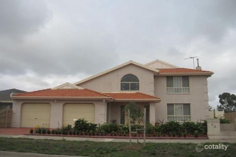 32 Aberdeen Ave, Greenvale, VIC 3059