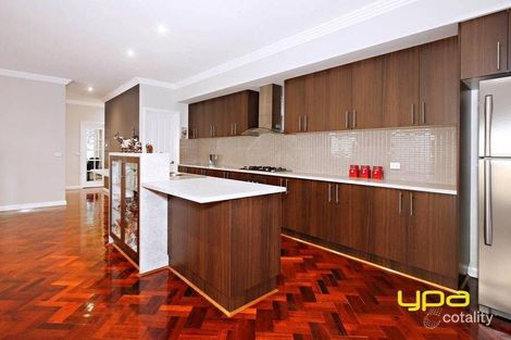 Property photo of 16 Woodruff Place Caroline Springs VIC 3023