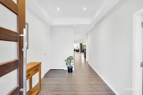 Property photo of 27 Thorngrove Avenue Craigieburn VIC 3064