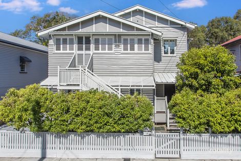 Property photo of 7 First Avenue Sandgate QLD 4017