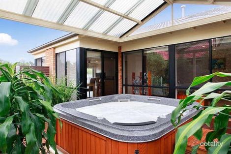 Property photo of 13 Dennis Close Lynbrook VIC 3975