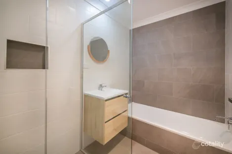 Property photo of 2/29 High Street Queanbeyan East NSW 2620