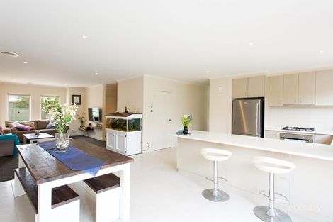 Property photo of 4/14 Rattray Court Canadian VIC 3350