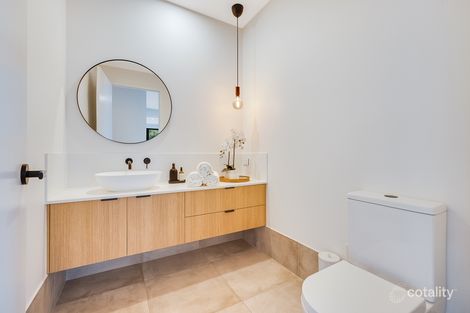 Property photo of 30 Hamilton Close Mooloolah Valley QLD 4553