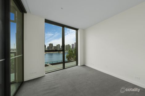 Property photo of 102/8 Waterside Place Docklands VIC 3008