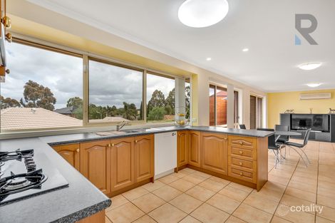 Property photo of 15 Possum Place South Morang VIC 3752