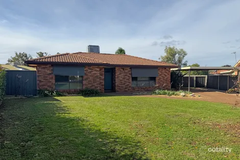 Property photo of 7 Giles Court Dubbo NSW 2830