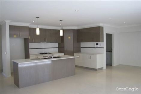 Property photo of 19 Highgate Hill Epping VIC 3076