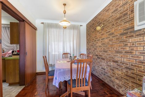 Property photo of 122 Railway Parade Queens Park WA 6107