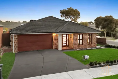 Property photo of 22 Black Gum Crescent Cranbourne West VIC 3977
