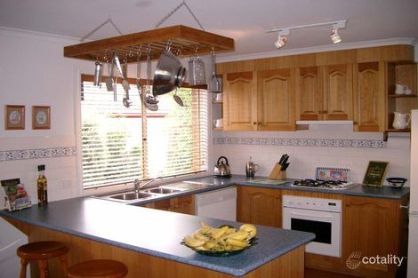 Property photo of 1 Mels Place Lysterfield VIC 3156